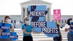 Manifestantes defensores contra el aborto pro-vida en la Corte Suprema de los Estados Unidos en Washington DC, EE. UU., 22 de junio de 2020