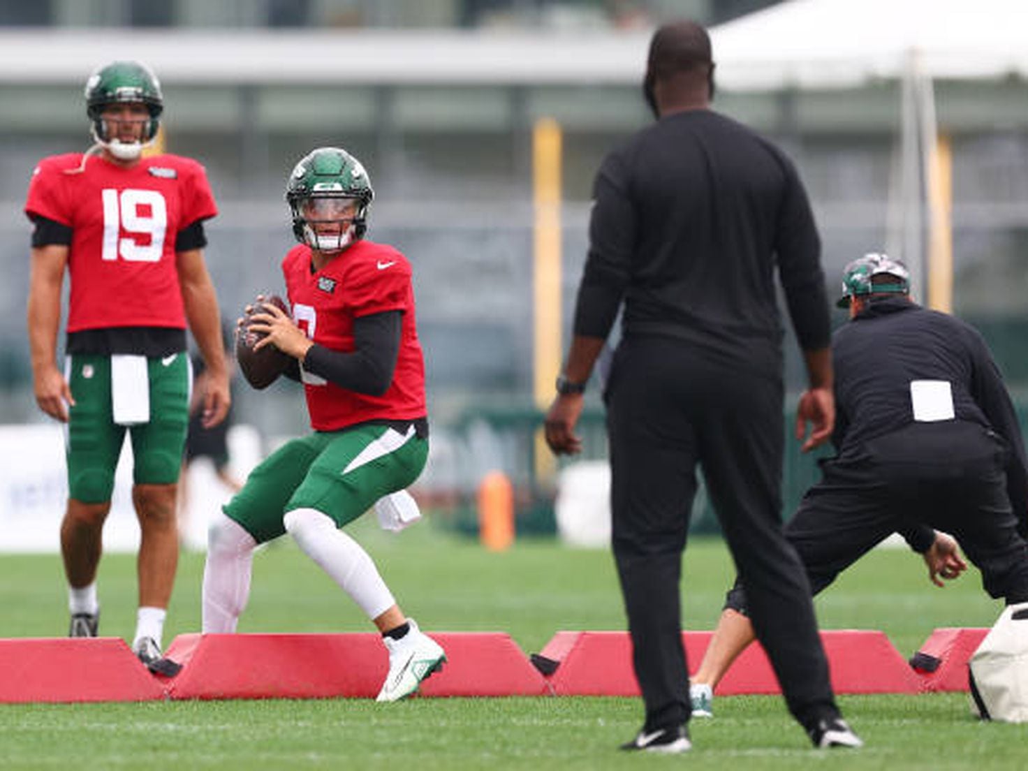 Jets-Eagles Game Recap  QB Zach Wilson Injures Knee in Preseason