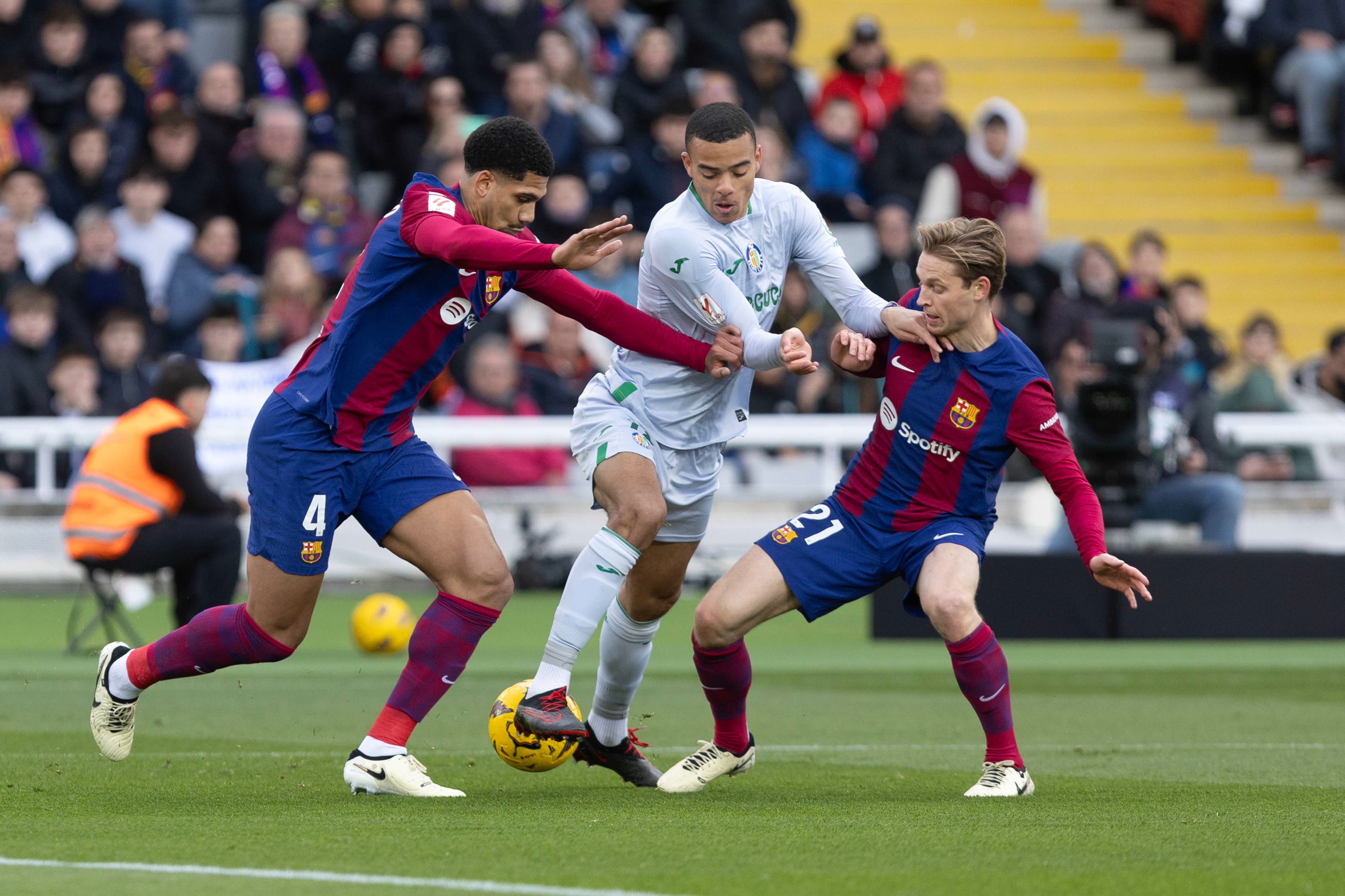 24/02/24 PARTIDO PRIMERA DIVISION
BARCELONA - GETAFE
GREENWOOD RONALD ARAUJO FRENKIE DE JONG