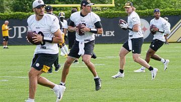 Los Pittsburgh Steelers tendrán una competencia abierta entre Kenny Pickett, Mitch Trubisky y Mason Rudolph para saber quién será el heredero de Ben Roethlisberger en la temporada 2022 de la NFL.
