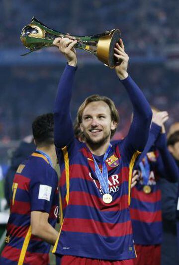 Volante croata del Barcelona. Ganador de cinco títulos con los catalanes, fue homenajeado en su país como "el mejor jugador del 2015".