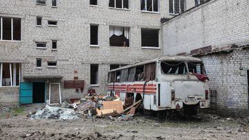 KHARKIV, UKRAINE - JULY 5, 2022 - The consequences of a Russian overnight missile attack on a lyceum and technical school in the Saltivskyi district are pictured in Kharkiv, northeastern Ukraine. This photo cannot be distributed in the Russian Federation. (Photo credit should read Vyacheslav Madiyevskyy/ Ukrinform/Future Publishing via Getty Images)