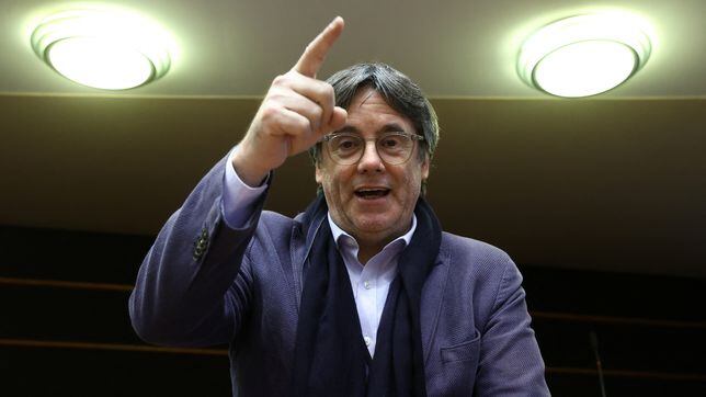 ‘Politico’: Puigdemont no descarta una moción de censura contra Pedro Sánchez