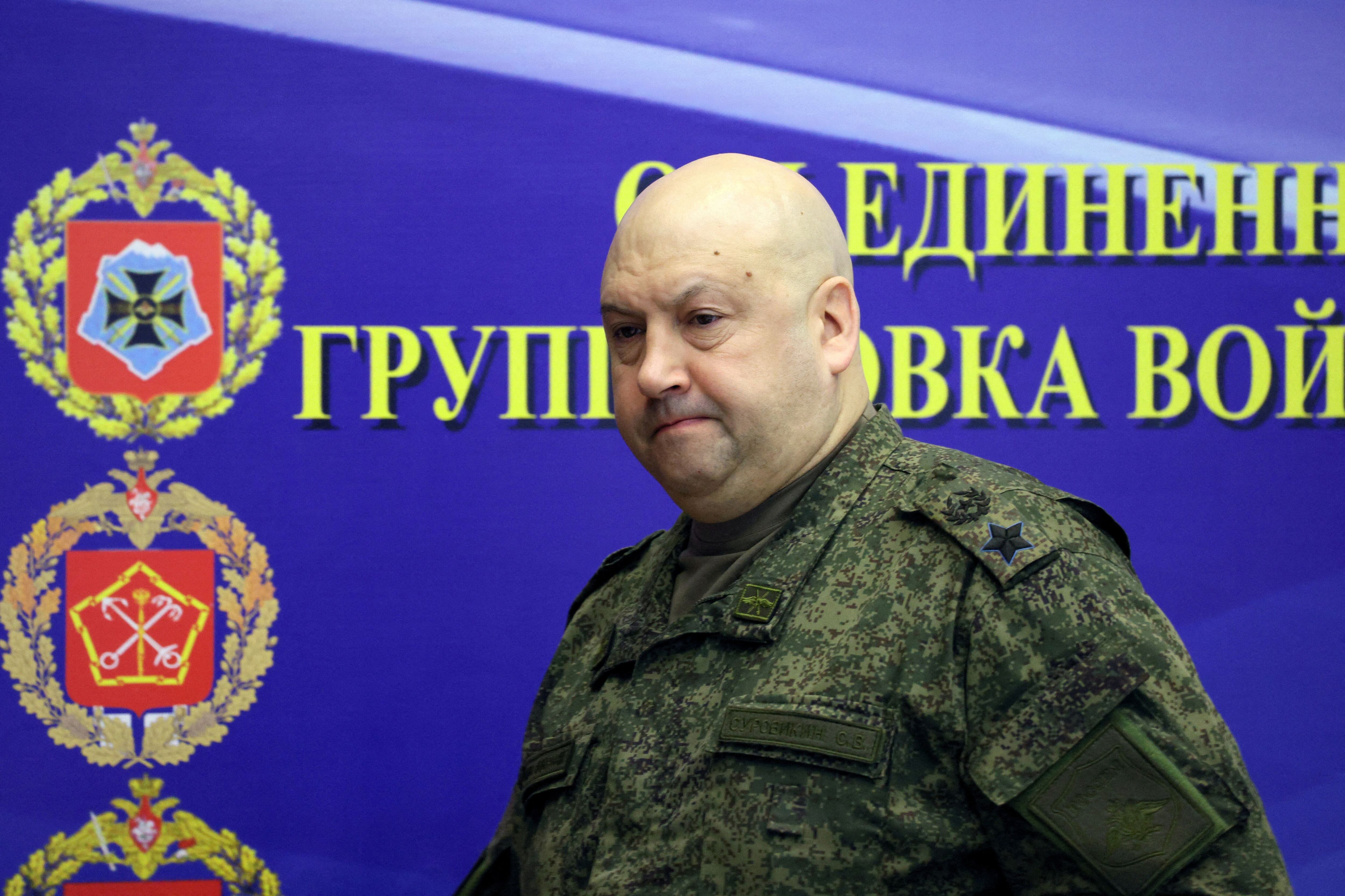 FILE PHOTO: General Sergei Surovikin, commander of Russian forces in Ukraine, visits the Joint Headquarters of the Russian armed forces involved in military operations in Ukraine, in an unknown location in Russia, in this picture released December 17, 2022. Sputnik/Gavriil Grigorov/Kremlin via REUTERS ATTENTION EDITORS - THIS IMAGE WAS PROVIDED BY A THIRD PARTY./File Photo