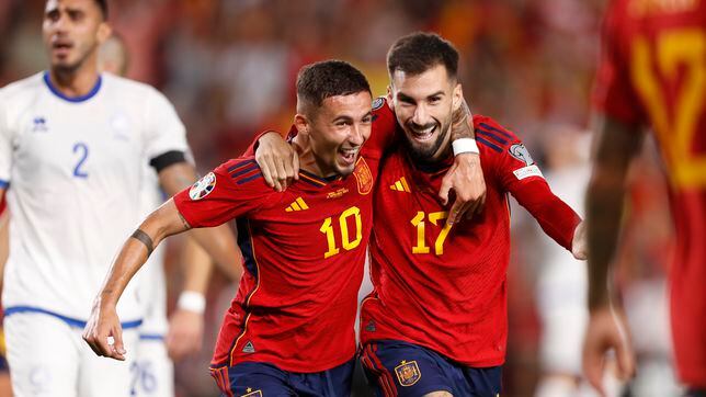 Baena marcó en su debut con la Selección, como Mario Gaspar y Pau Torres