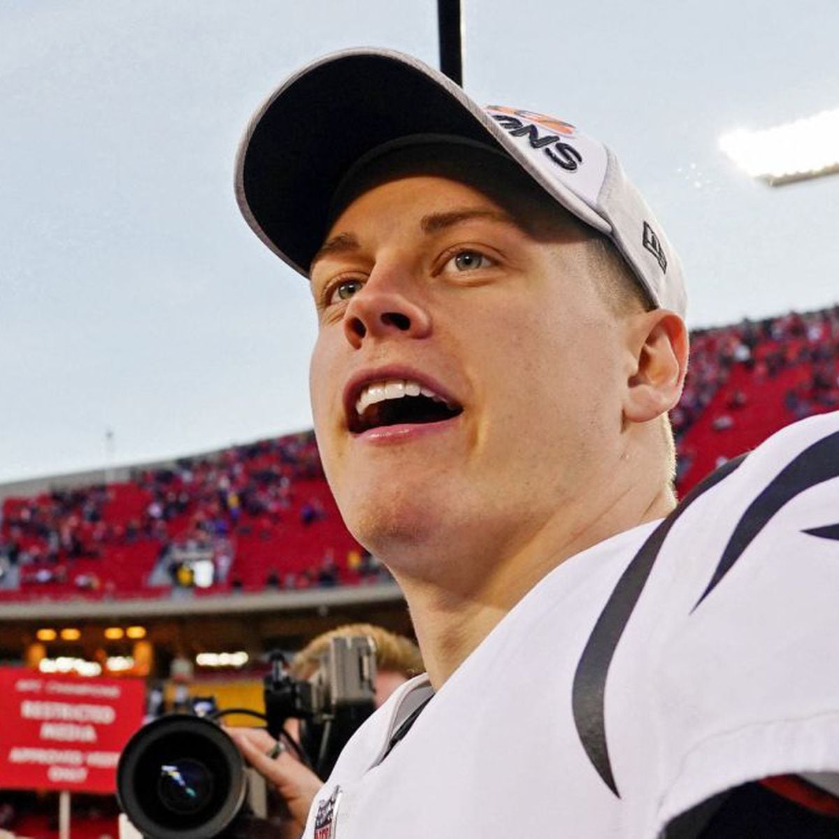 Joe Burrow Is Engaged, NFL Legend Says