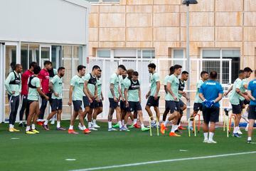 El Villarreal de Unai Emery ha dirigido su primera sesión del curso 2022-23 en el césped de la ciudad deportiva de Miralcamp. El entrenamiento se ha realizado tras cuatro días de reconocimiento médico.