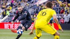 Rooney on his way to becoming MLS' new free-kick king