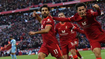 Salah's double threat, Fernandes the benchmark – the Premier League weekend's facts