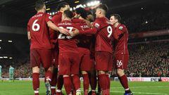 Los jugadores del Liverpool celebran uno de los goles de Firmino en el triunfo por 5-1 ante el Arsenal.