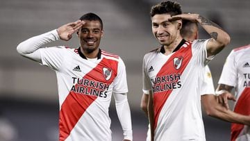 BUENOS AIRES, ARGENTINA - JULY 25: Nicolas De La Cruz of River Plate celebrates with teammate Gonzalo Montiel after scoring the third goal of his team during a match between River Plate and Union as part of Torneo Liga Profesional 2021 at Estadio Monumental Antonio Vespucio Liberti on July 25, 2021 in Buenos Aires, Argentina. (Photo by Marcelo Endelli/Getty Images)