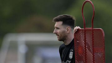 Argentina&#039;s forward Lionel Messi attends a training session in Ezeiza, Buenos Aires, on November 9, 2021, ahead of FIFA World Cup Qatar 2022 qualifier matches against Uruguay on November 12 and against Brazil on November 16. (Photo by JUAN MABROMATA 