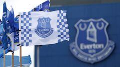 LIVERPOOL, ENGLAND - SEPTEMBER 18: An Everton flag is seen outside the stadium prior to the Premier League match between Everton FC and West Ham United at Goodison Park on September 18, 2022 in Liverpool, England. (Photo by Alex Livesey/Getty Images)