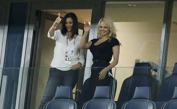 Pamela Anderson en la semifinal de la Copa del Mundo en Rusia. 