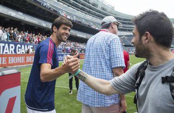 Kaká saluda al redactor de AS en Chicago.