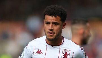 BURNLEY, ENGLAND - MAY 07: Philippe Coutinho of Aston Villa during the Premier League match between Burnley and Aston Villa at Turf Moor on May 7, 2022 in Burnley, United Kingdom. (Photo by Robbie Jay Barratt - AMA/Getty Images)