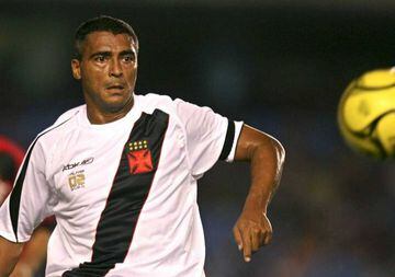 En 2001, a sus 35 años, militaba en las filas del Vasco da Gama de Brasil. Jugó hasta 2008, cuando se retiró en el Ammérica FC de su país.