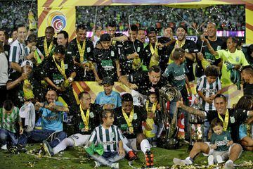 Las figuras de este Nacional dirigido por Reinaldo Rueda eran: Macnelly Torres, Yimmy Chará, Sebastián Pérez, Jefferson Duque y Alexis Henríquez, gran parte de la base del equipo campeón de Libertadores del año siguiente.