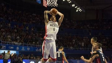Juan Toscano, candidato a la mejor clavada FIBA de la década