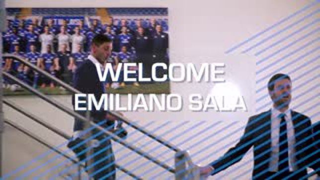Así era presentado Emiliano Sala el sábado en Cardiff