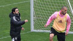 22/11/22 David Gallego nuevo entrenador de la Ponferradina y Yuri da Souza de la SD Ponferradina primer entrenamiento