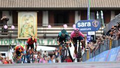 Colombianos en la etapa 19 del Giro de Italia 2022.