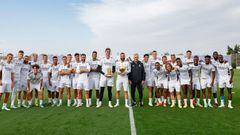 Courtois y Benzema compartieron el Balón de Oro y el Premio Yashin con sus compañeros del Real Madrid.