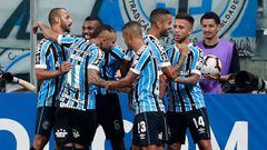 Los brasile&ntilde;os derrotaron a Rosario Central en Porto Alegre y quedaron a solo dos puntos de Universidad Cat&oacute;lica en el Grupo H.