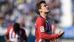 Atletico Madrid&#039;s French forward Antoine Griezmann gestures during the Spanish league football match between Club Deportivo Leganes SAD and Club Atletico de Madrid at the Estadio Municipal Butarque in Leganes on November 3, 2018.