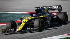 Fernando Alonso pilota el Renault RS20 en el Circuito de Barcelona-Catalunya. F1 2020. 