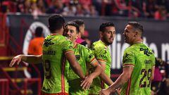 Jugadores de Bravos festejan el segundo gol contra Tijuana.