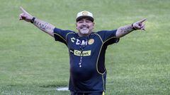 Diego Maradona aclar&oacute; que &quot;no pas&oacute; nada&quot; durante su breve internaci&oacute;n en la Cl&iacute;nica Olivos esta tarde y asegur&oacute; que se encuentra en &quot;perfecto&quot; estado.