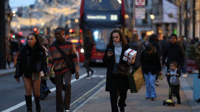 How will inflation impact holiday shopping this year?