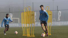 Pablo Trigueros en un entrenamiento con el Deportivo