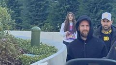 Lionel Messi y su familia pasearon por Eurodisney junto a la familia de Cesc Fàbregas.