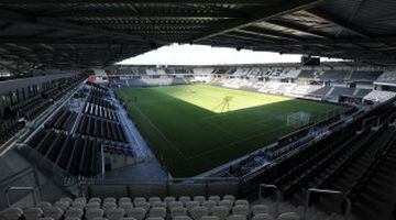Stadion Heracles Almelo, de Hoalnda (21,775 votos)