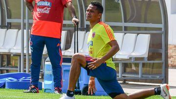 Colombia&#039;s Carlos Bacca takes part in a training session in Kazan on June 25, 2018 during the Russia 2018 World Cup football tournament. / AFP PHOTO / LUIS ACOSTA