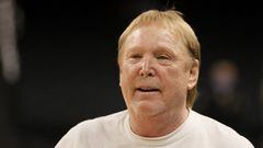 Las Vegas Raiders&#039; owner Mark Davis spoke for the first time on the situation surrounding John Gruden&#039;s offensive emails and his susbsequent resignation.