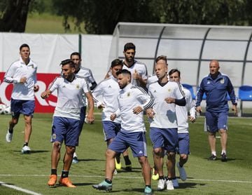 Argentina entrena antes de su debut en el Mundial