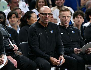 Dallas Mavericks' head coach Jason Kidd watches on during the game against Real Madrid.