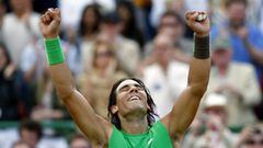 Rafa Nadal celebra un triunfo ante Djokovic en 2008