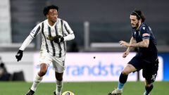 Juan Cuadrado vuelve en triunfo de Juventus 3-1 sobre Lazio.