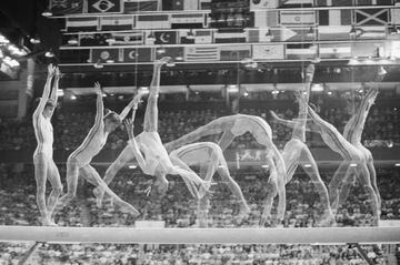 Una joven de 15 años de la selección de gimnasia de Rumania causó sensación en los Juegos de Montreal de 1976 cuando consiguió la primera calificación perfecta en la historia de la gimnasia durante unos Juegos Olímpicos. En dos participaciones olímpicas, también participó en los Juegos de Moscú 1980, consiguió nueve medallas: cinco de oro, tres de plata y una de bronce.