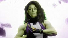 Tatiana Maslany interpreta a Jennifer Walters, quien heredó los poderes de Hulk.