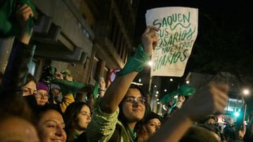 Encuesta Invamer: m&aacute;s del 80% de los encuestados desaprueba la despenalizaci&oacute;n del aborto en Colombia hasta la semana 24 de gestaci&oacute;n de la mujer.