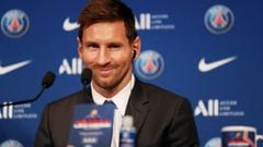 After much drama following his departure from Barcelona, Messi speaks at a press conference, thanking PSG and the fans for treating him well.