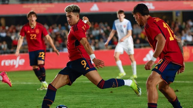 España blinda a Huijsen y Joseph en un mal partido