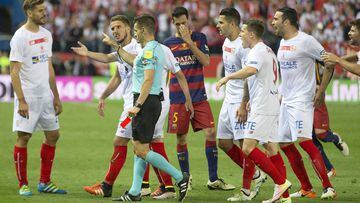 Sevilla's Carriço in hot water for calling Cup final ref "a poof"