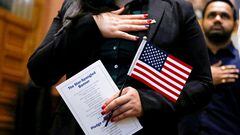 Varias asociaciones ofrecen asesoría gratis a los inmigrantes que buscan tramitar la ciudadanía estadounidense. Aquí todos los detalles.
