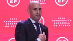 Luis Rubiales dimite como presidente de la RFEF y vicepresidente de la UEFA.